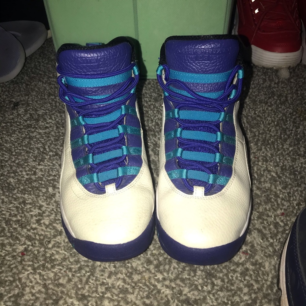 Nike Charlotte purple and blue high top Jordans